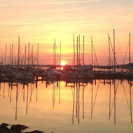 Burgtiefe Suedstrand Hafenblick - Inkl Eintritt Fehmare Schwimmbad Und Sauna *